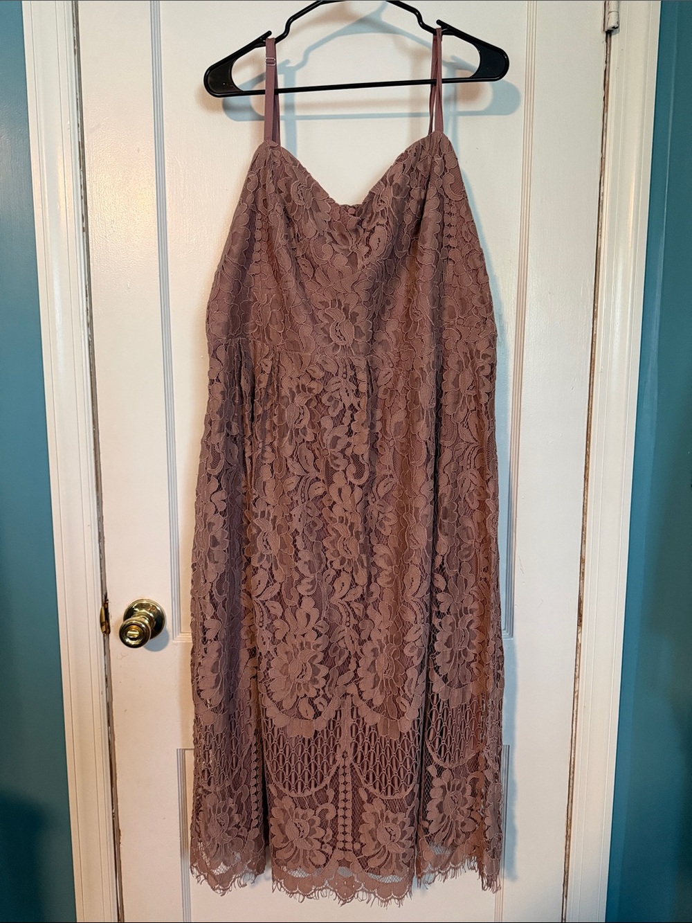 City Chic Mauve Lace Spaghetti Strap Dress size 20